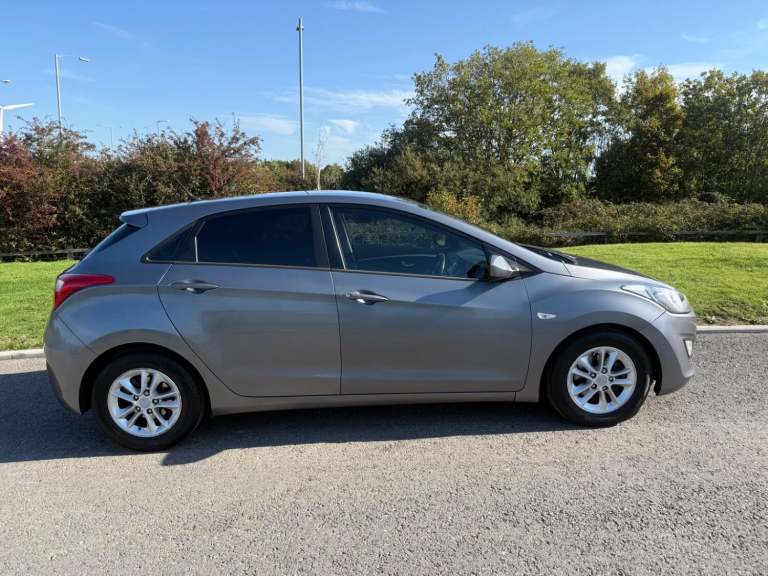 HYUNDAI I30 1.6 CRDi Active 2012