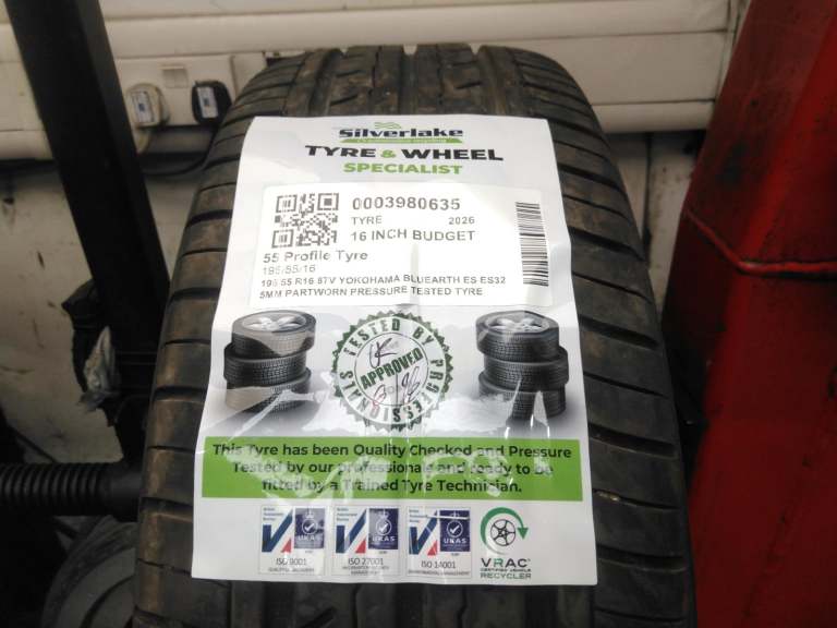 195 55 R16 87v Yokohama Bluearth Es Es32 5mm Partworn Pressure Tested Tyre