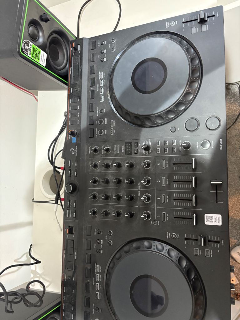 AlphaTheta Professional DJ Controller - Excellent Condition