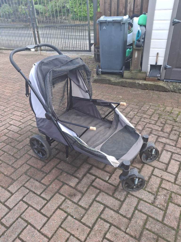 Dog carrier 