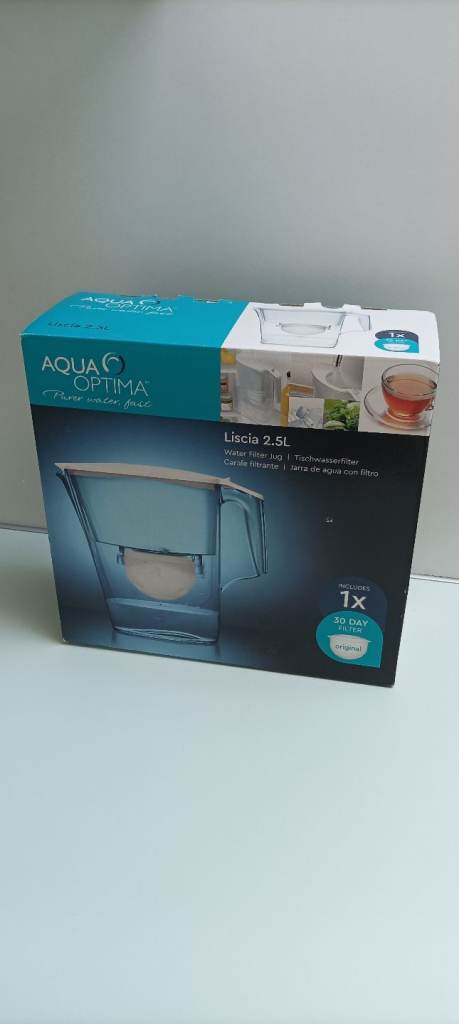 Aqua Optima water filter jug. 