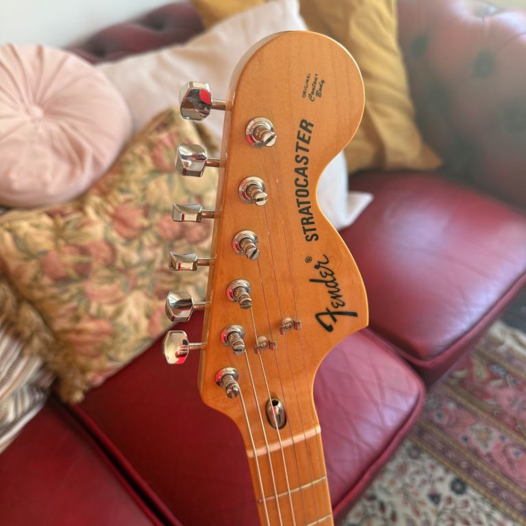 Fender Stratocaster Electric Guitar Crafted in Japan 2003 - Antigua - 1 of 400 Made