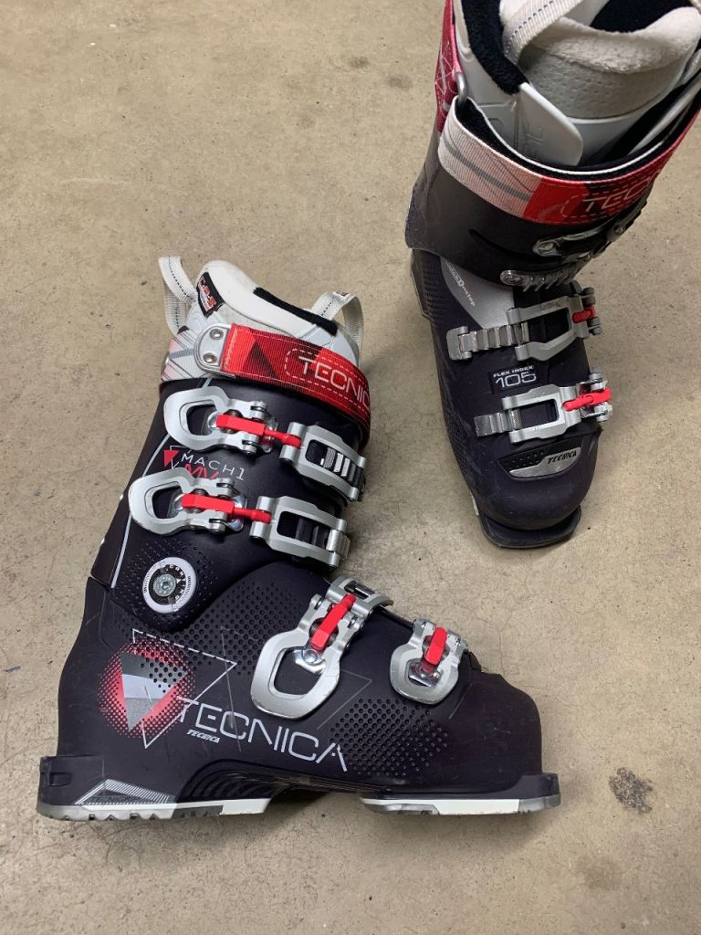 Tecnica Womens Performace Ski Boots 24.5
