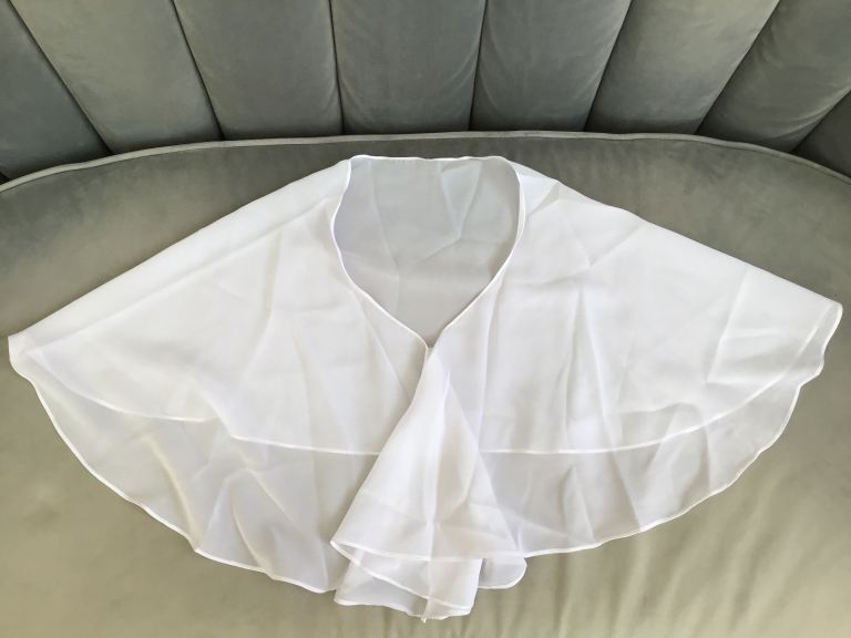 ‘TS Couture’ Ladies White Chiffon Bolero Shrug – New, Unworn