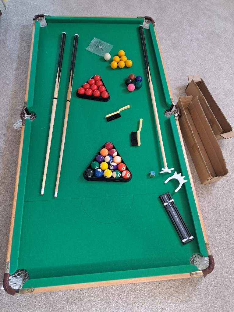 Pureline 6ft folding snooker/pool table 