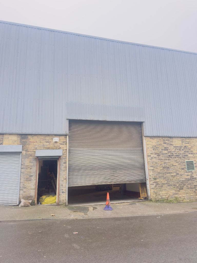 Warehouse for rent / unit to let 