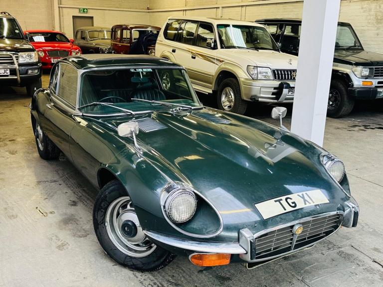  Jaguar E-Type Manual