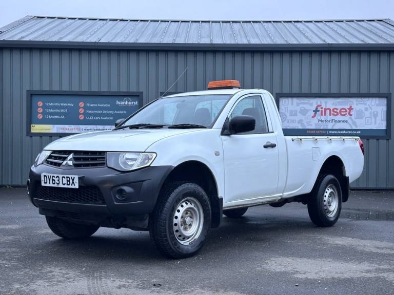 2013 Mitsubishi L200 2.5 DI-D 4Work Pickup 2dr Diesel Manual 4WD Euro 5 (134 ps) PICKUP Diesel Ma...