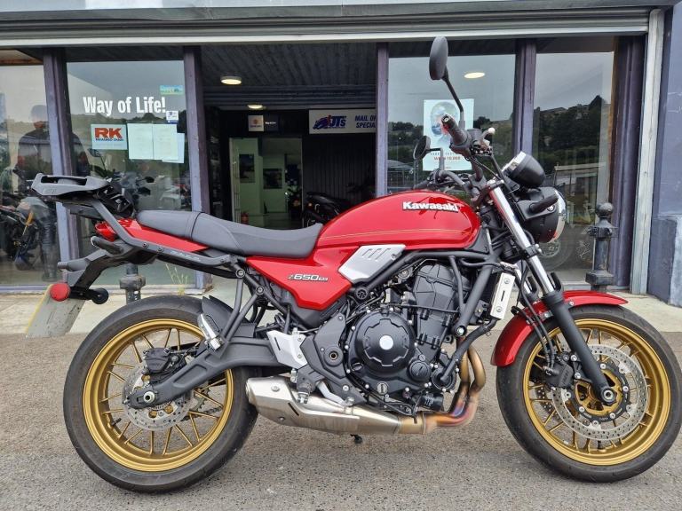 2025 KAWASAKI Z650 RS IN RED