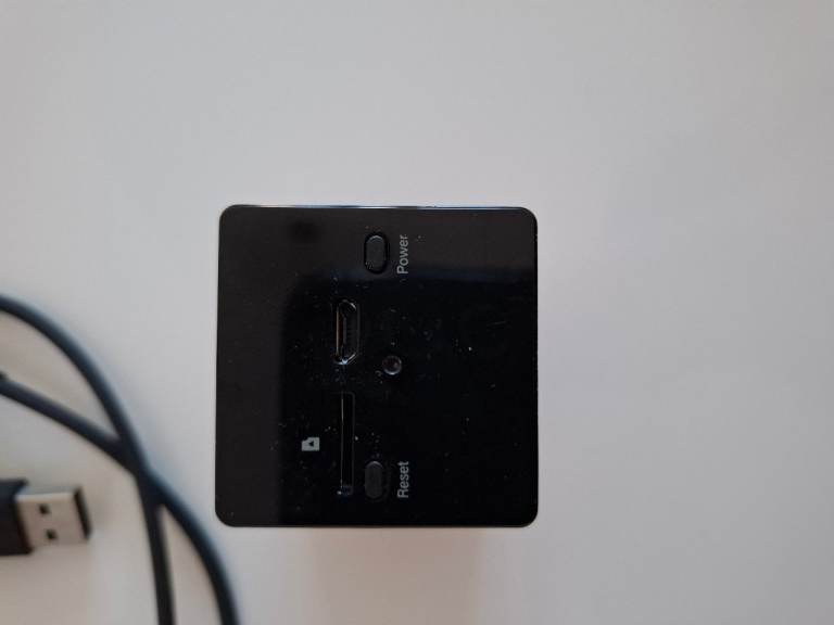 EZVIZ BC2 Wireless Indoor Battery Security Camera – Excellent Condition