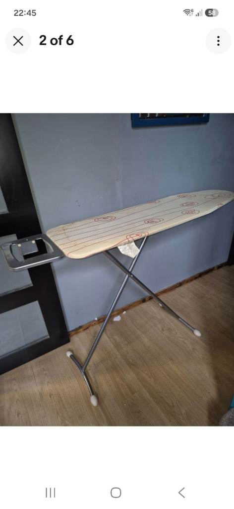 Deluxe large ironing board 