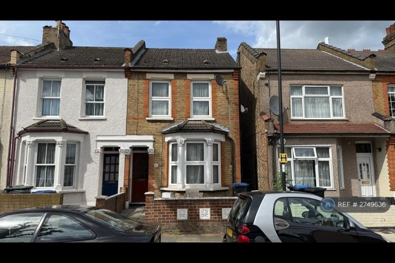 3 bedroom house in Southfield Road, Enfield, EN3 (3 bed) (#2749636)