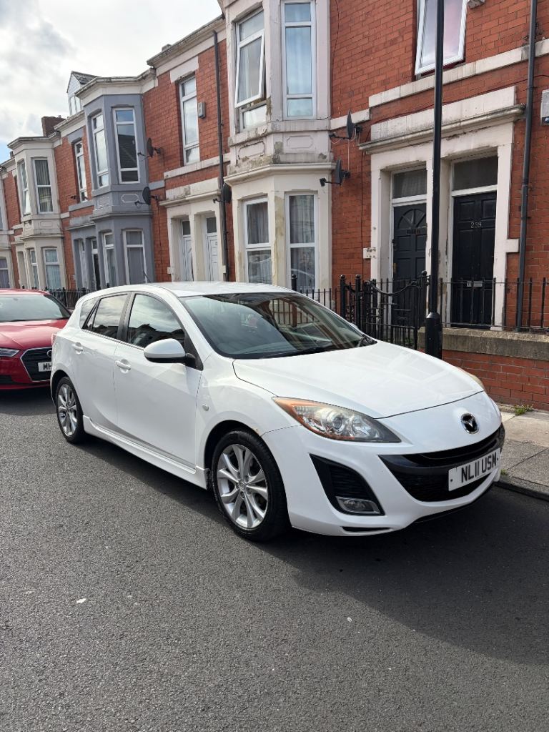 2011 Mazda 3 1.6 petrol NEW MOT