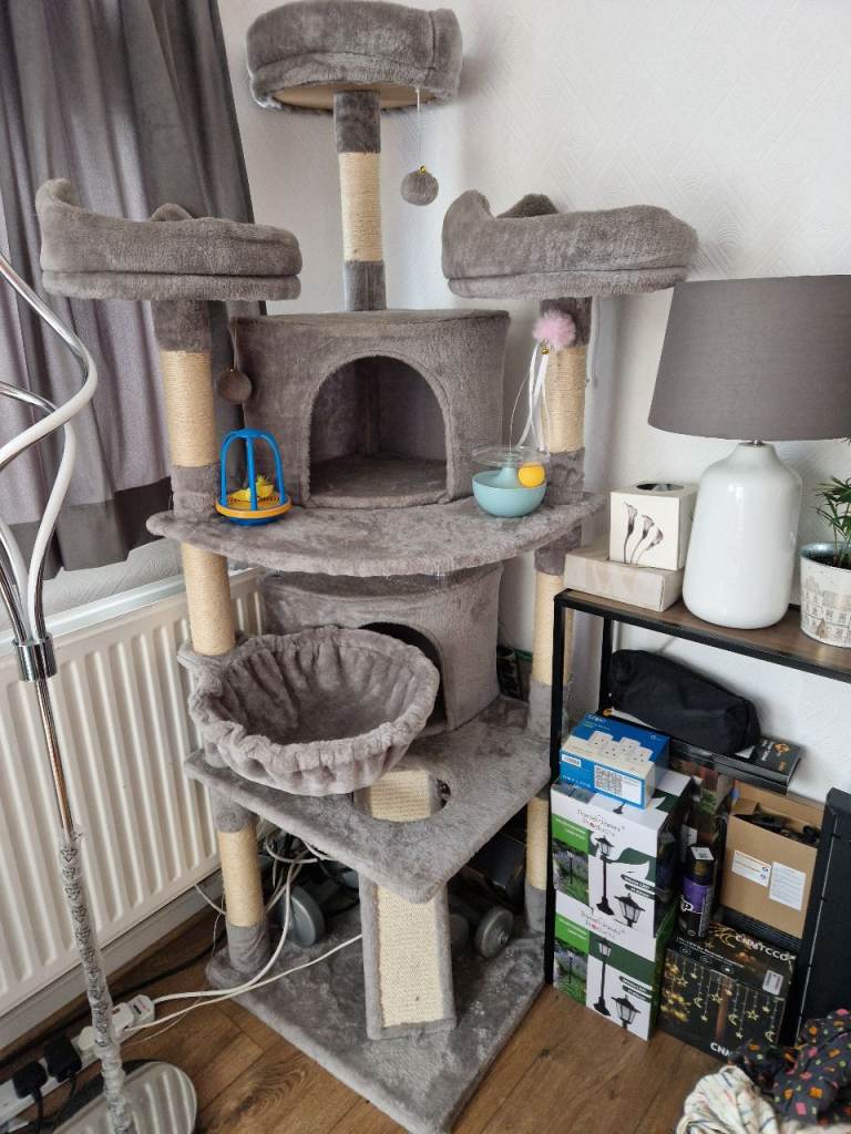 Cat tree