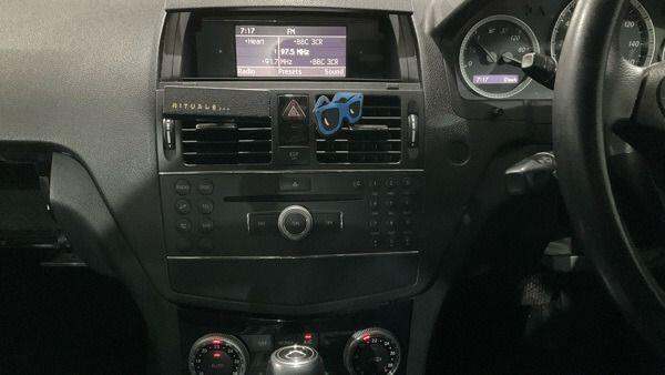 2009 Mercedes-Benz C Class 1.6 C180K BlueEfficiency SE Auto Euro 4 4dr SALOON Petrol Automatic