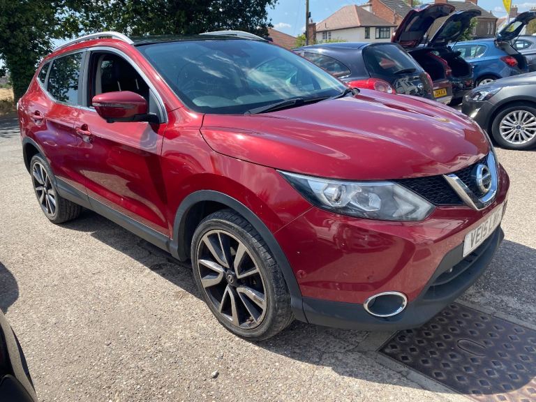 Nissan, QASHQAI, Hatchback, 2015, Manual, 1461 (cc), 5 doors