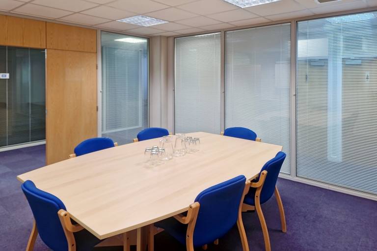 Fareham - PO16 9QD \ Coworking Space Available - Start Anytime