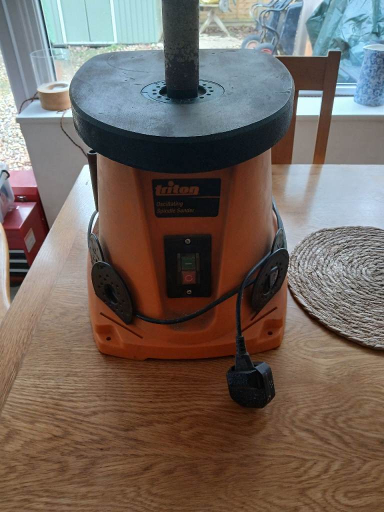 Triton TSPS450 450W Oscillating Spindle Sander 230V