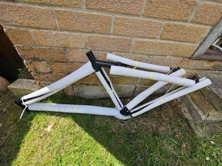 On-One Inbred DN6 Mountain Bike Frame - Black, Good Condition