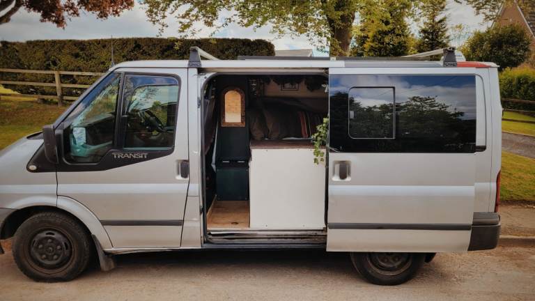 Vanelope - Rustic Fully Off-Grid SWB Transit - Built-in Wifi - Remote Office 