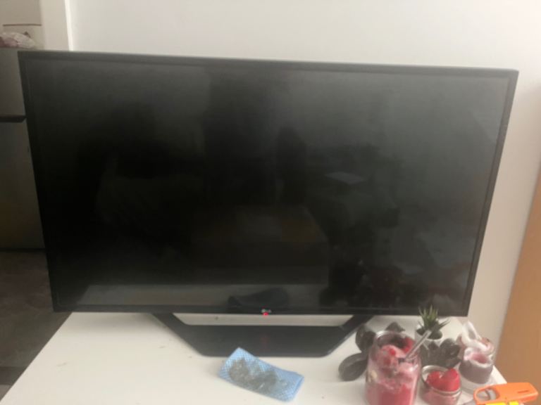 43 inch LG TV