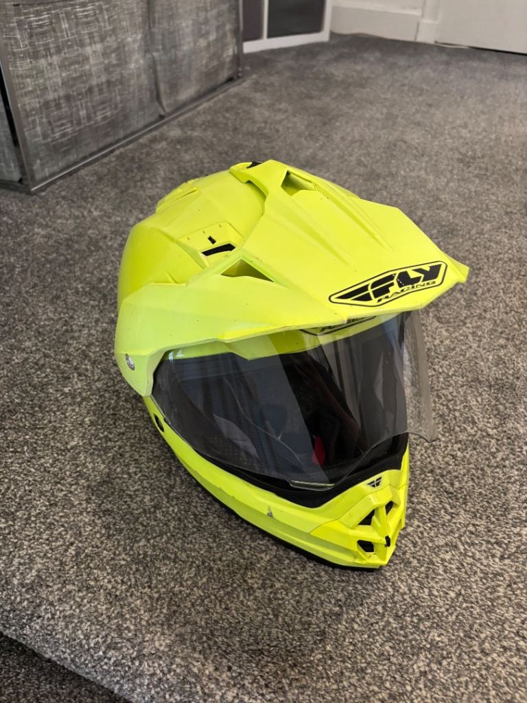 Size L motocross helmet