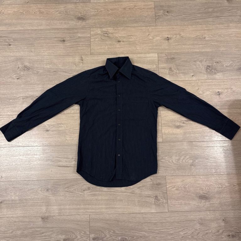 Men H&M white pin strip Navy blue dress shirt - S