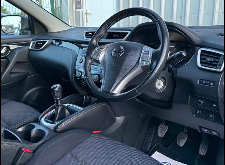 2016 Nissan Qashqai 1.5 dCi Acenta [Smart Vision Pack] 5dr HATCHBACK Diesel Manual