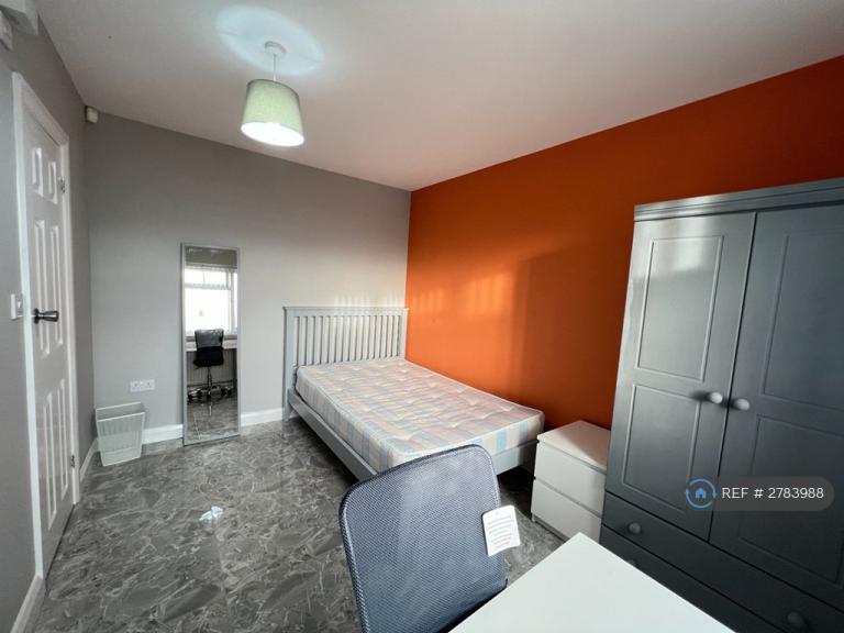 5 bedroom house in Charter Avenue, Coventry, CV4 (5 bed) (#2783988)