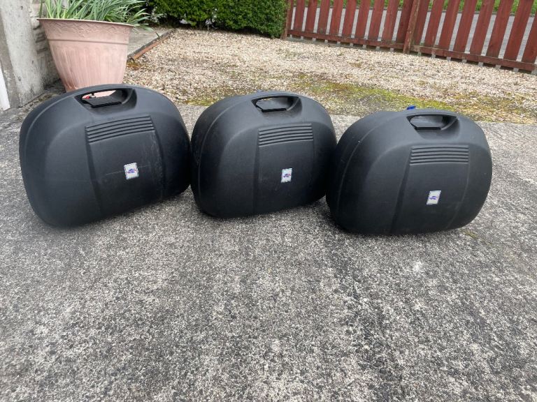 KAPPA MONOKEY HARD LUGGAGE SET.