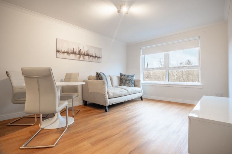 Stylish Two-Bedroom Ground Floor Flat in the Heart of Glasgow’s West End