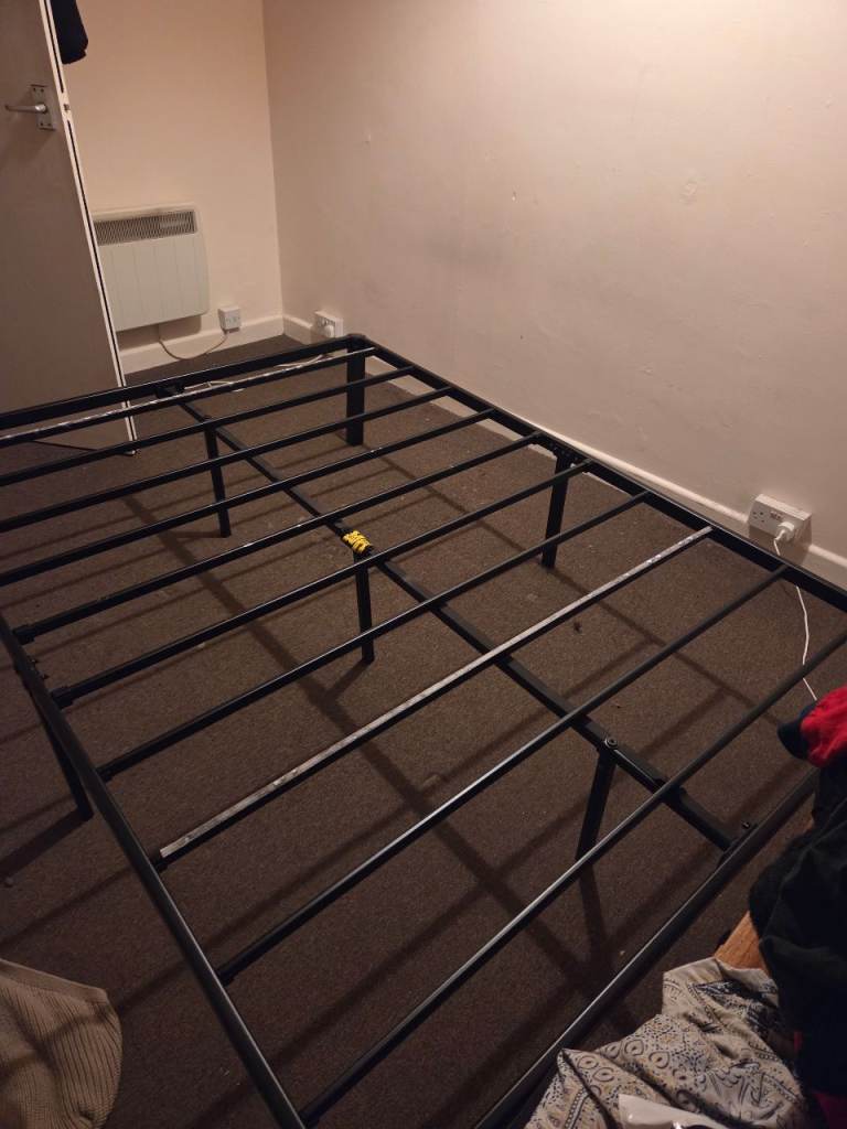 Double bed frame