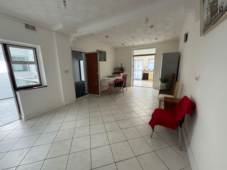 Rooms In Upton Park! Available Now!! DSS Only