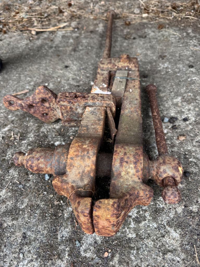 Antique bench vice