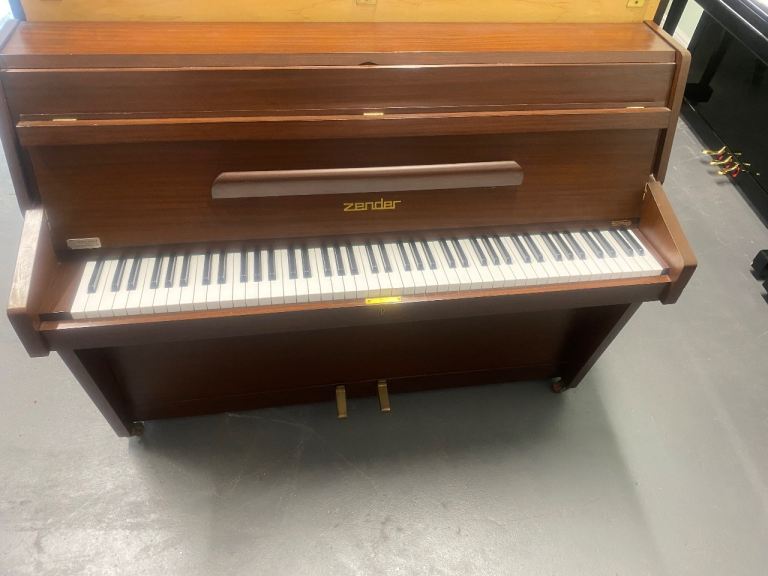 Zender Upright Piano
