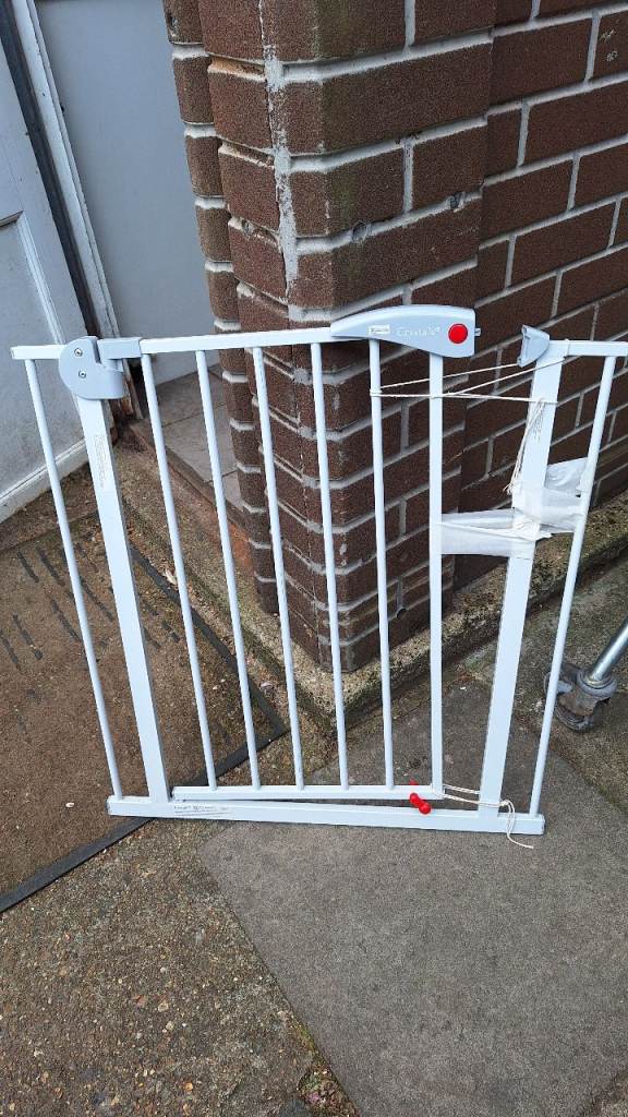 Stair gate or hall gate