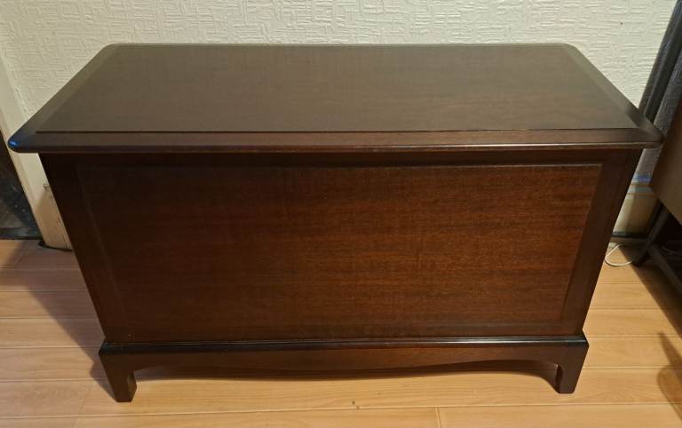 Stag Minstrel Blanket Box Ottoman 