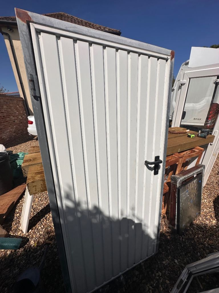 Metal garage door 