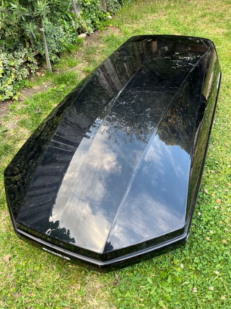 Exodus roof box 580L 