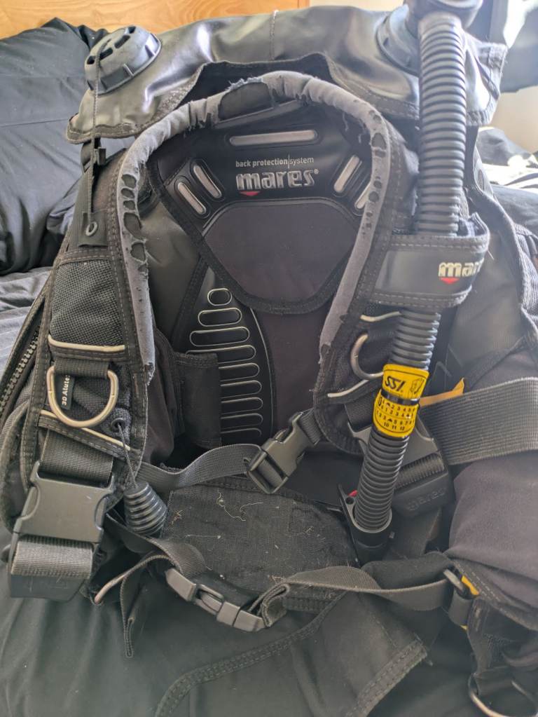 Mares dragon scuba bcd