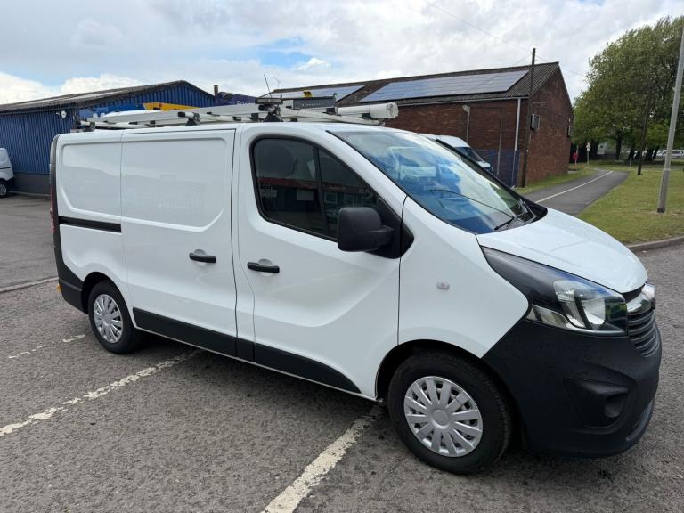 2019 Vauxhall Vivaro ex bt euro 6 92k twin side doors finance available trafic nv300 PANEL VAN Di...