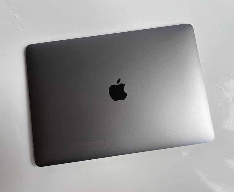 Apple MacBook Air 13” 2018 256GB SSD 8GB RAM Intel i5 Touch ID Laptop A1932