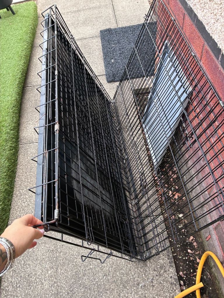 XL dog crate