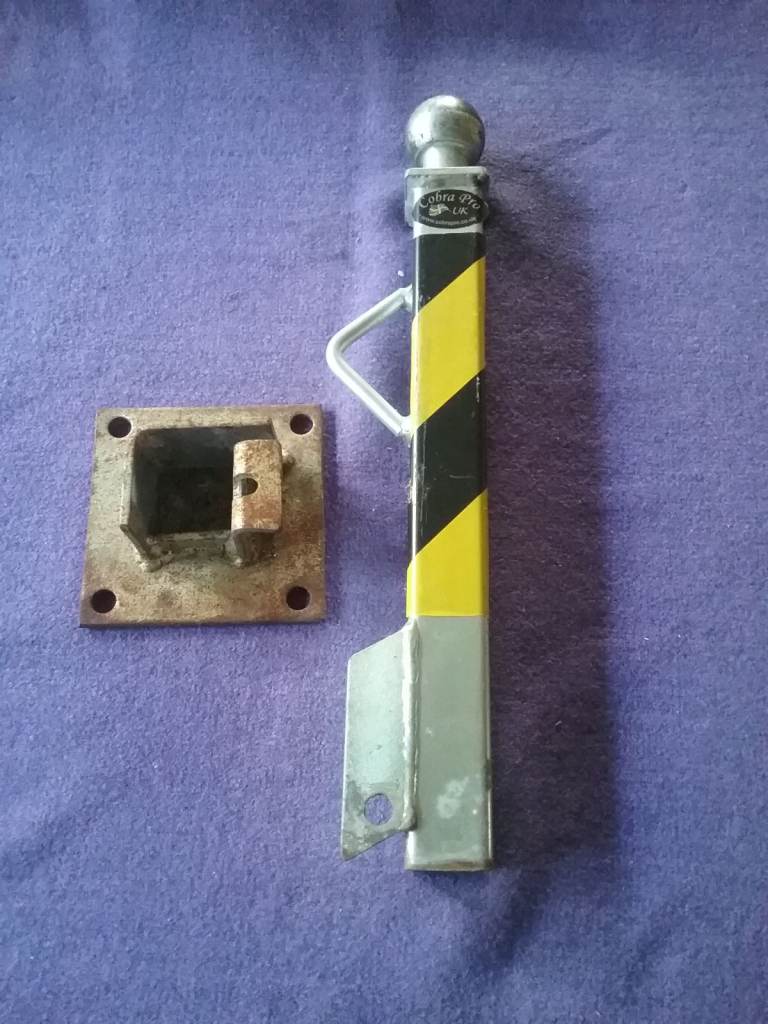 Cobra Pro UK Heavy Duty Hitch Post Security Post for Trailers & Caravans