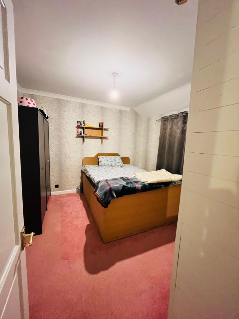 Double room in sharing 