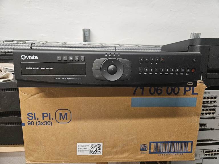 Vista Digital Surveillance System – 16 Channel DVR, Good Condition