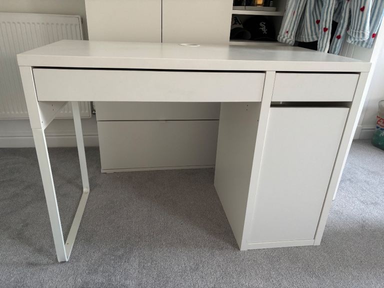IKEA MICKE DESK