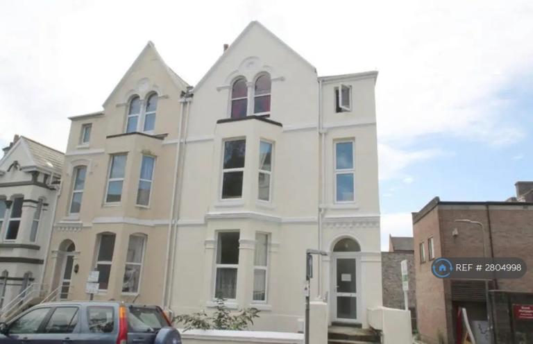 1 bedroom flat in Connaught Avenue, Plymouth, PL4 (1 bed) (#2804998)