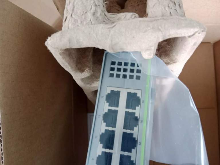 BNIB Allied Telesis AT-GS910/16 16-Port Gigabit Switch 10/100/1000T Unmanaged