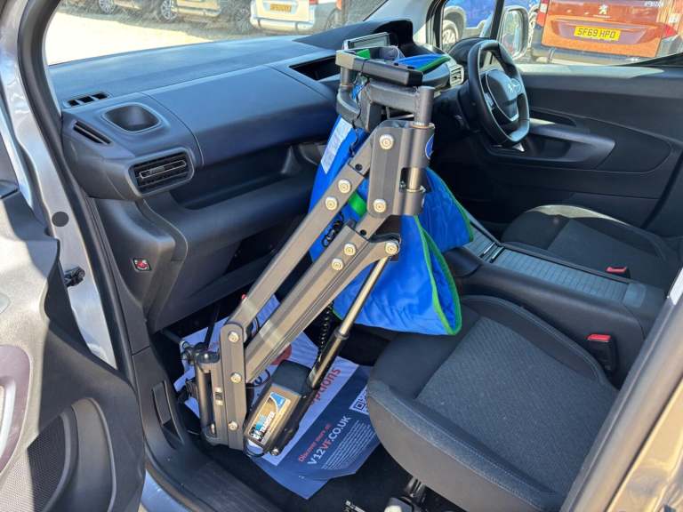 PEUGEOT RIFTER WHEELCHAIR ACCESSIBLE VEHICLE WAV WITH HOIST PASSENGER UP FRONT